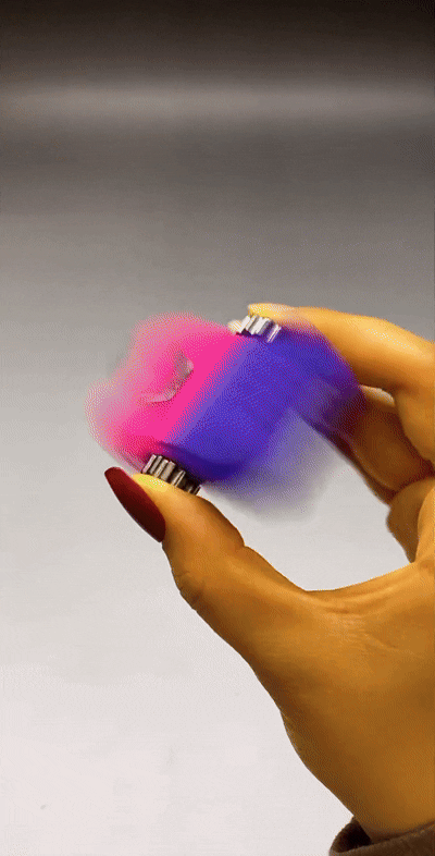 A SPIN DUAL LIGHTER